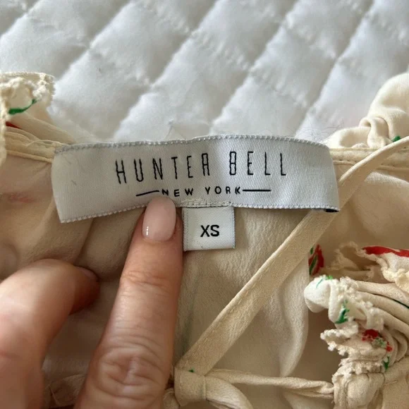 Hunter Bell Cream Cap Sleeve Blouse with Bib Collar - Picture 3 of 6